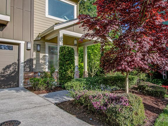 3rd image of 900 228th Ave NE APT 2A