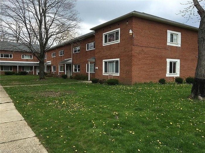 1st image of 23901 Banbury Cir APT 6