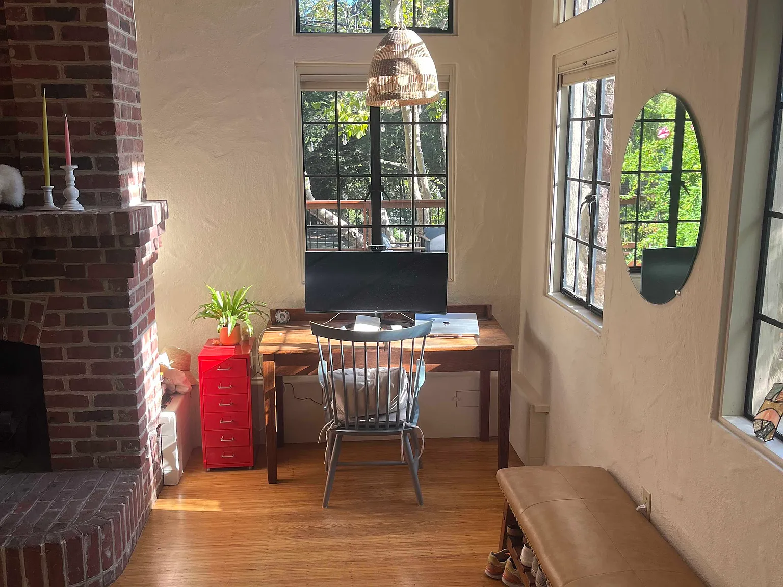 Spanish Colonial One Bedroom Plus - 1450 square feet — Photo 3