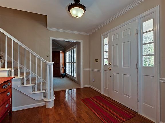 2nd image of 9604 Whitethorn Dr