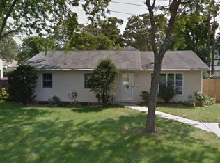 9 Catherine St, Bay Shore, NY 11706