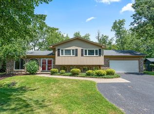 867 Woodbine Rd, Highland Park, IL 60035