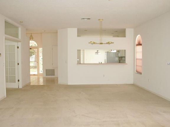 3rd image of 3853 Nottingham Dr