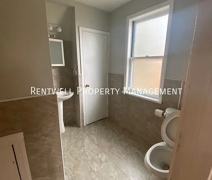 2083 Plainview Ave — Photo 20