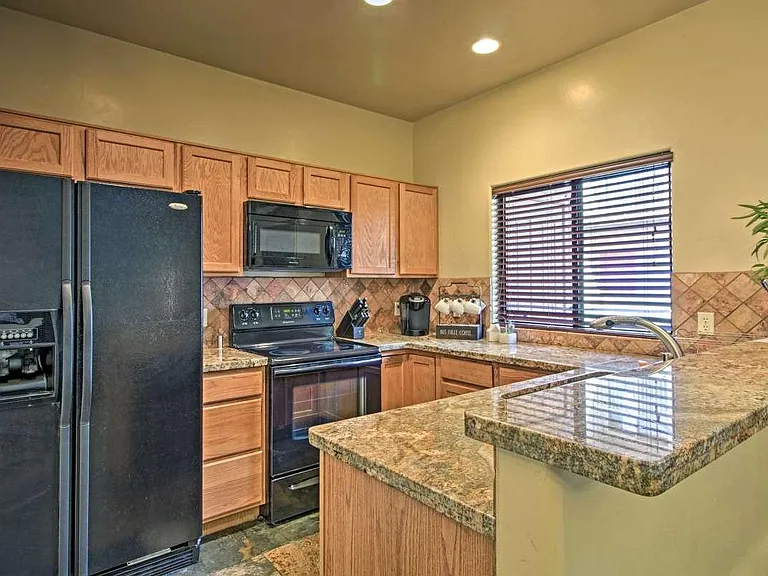 4128 N Thurston Ln #101 — Photo 7