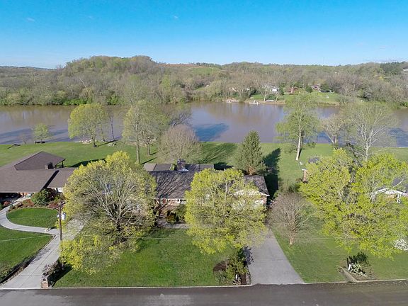 2nd image of 1929 River Shores Dr