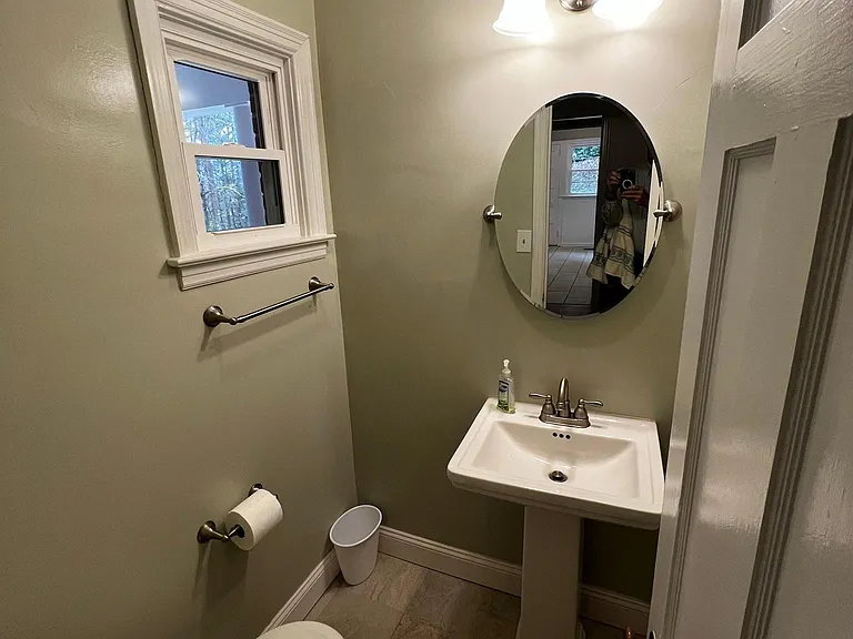 Powder room.