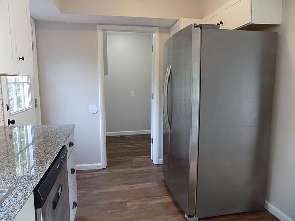 5th image of 9 Sunset St Unit B