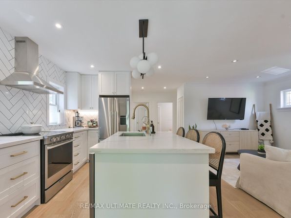 205 William St, Toronto, ON M9N 2H2