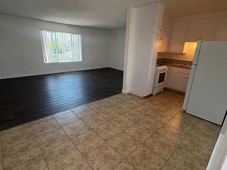 222 G St — Photo 29