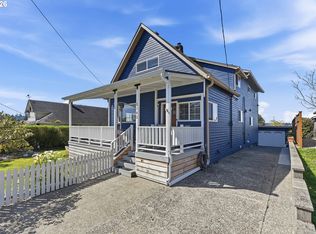 1542 Meade St, North Bend, OR