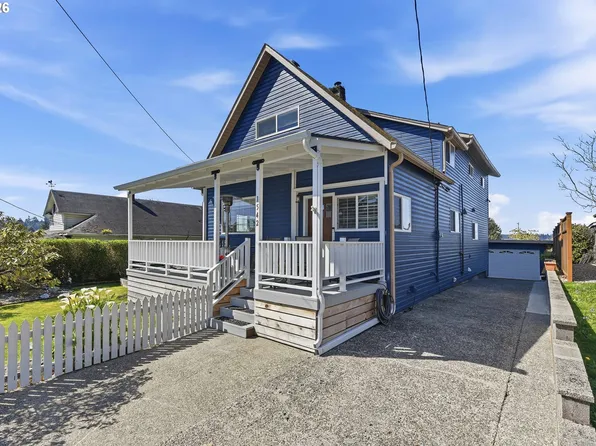 1542 Meade St, North Bend, OR 97459