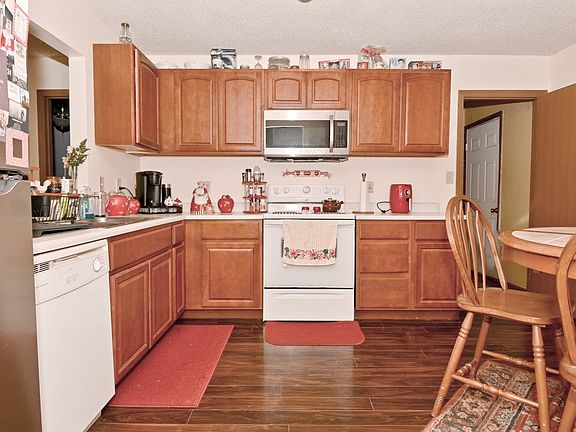 4th image of 410 Lockerbie Ln