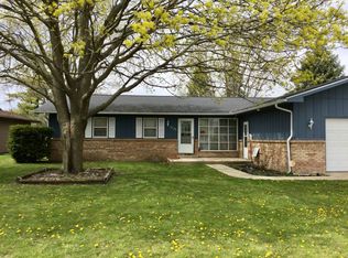 1025 Oakcrest Dr, Rantoul, IL 61866