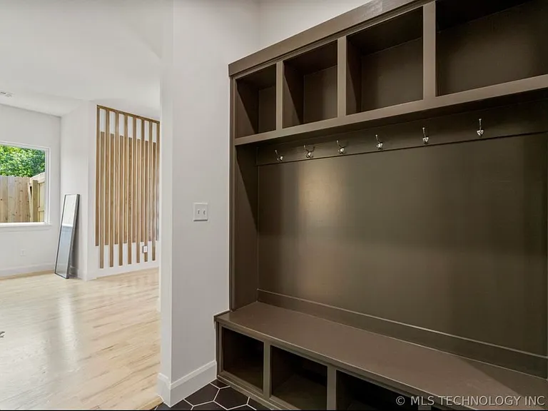 1501 N 1st St — Photo 24