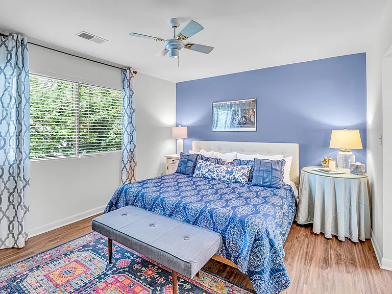 King with ensuite bath and walk in closets