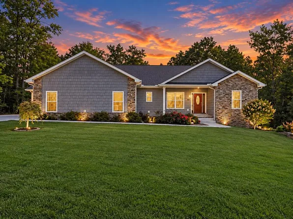 380 Mountain Preserve Pkwy, Crab Orchard, TN 37723