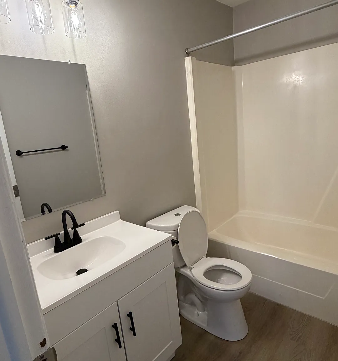 1 bed, 1.0 bath, 600 sqft, $795 — Photo 3