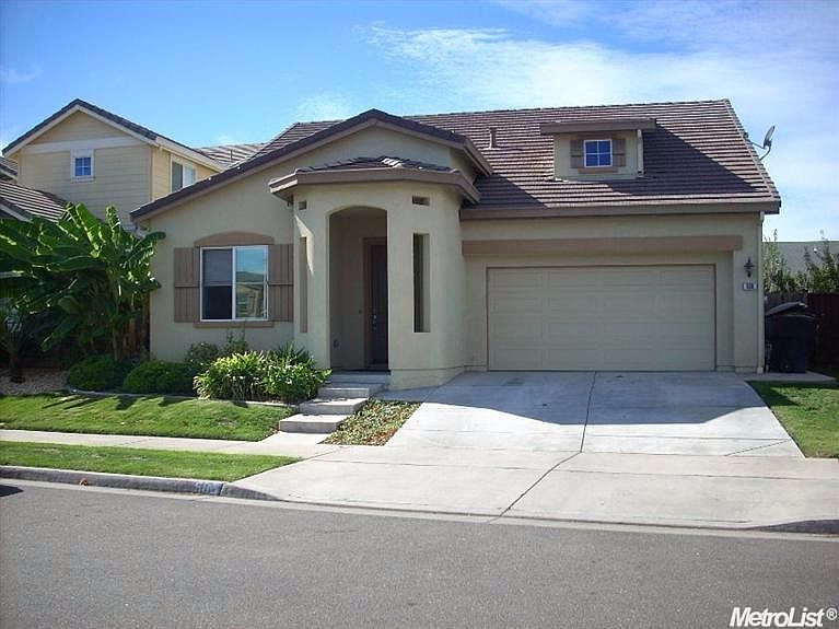 1st image of 586 Stetson Dr