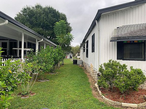 2nd image of 113 Magnolia Ln