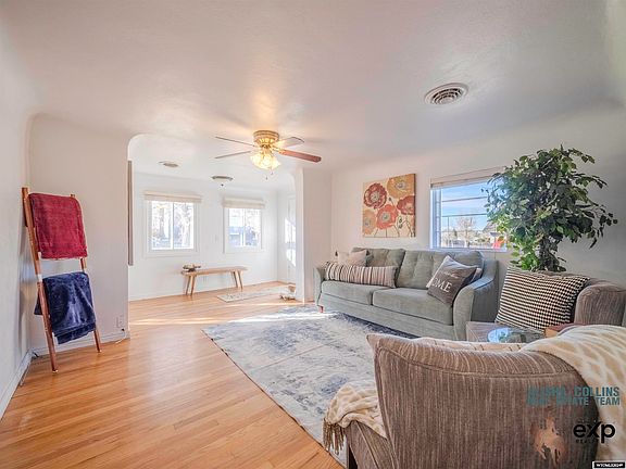 2nd image of 2031 Bonnie Brae Street