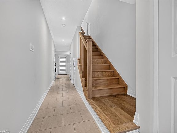 5th image of 76 Windtree Way
