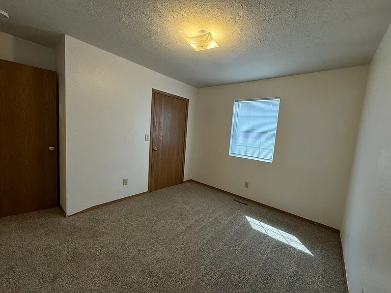 126 W Terrace Ct — Photo 12