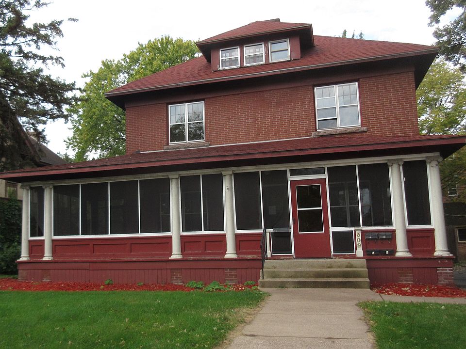 1st image of 309 3rd Ave S