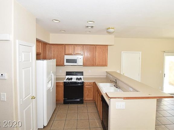 3rd image of 4108 Swept Plains St
