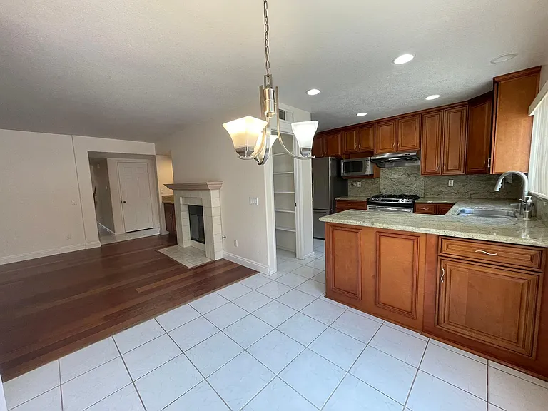 11724 Kismet Rd — Photo 5