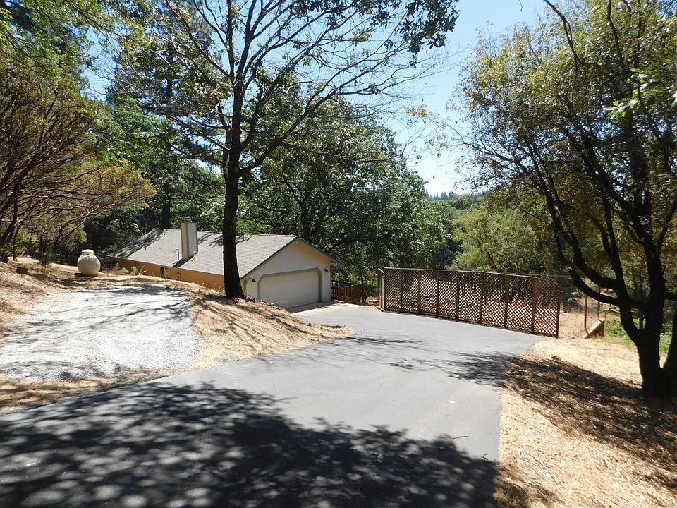 1st image of 820 Hidden Meadow Way