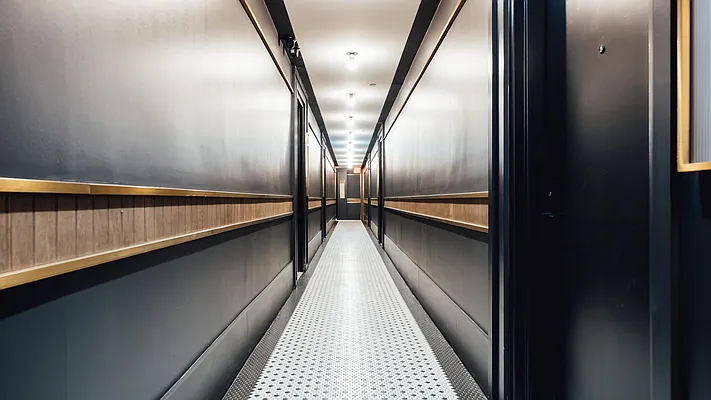 Rented by Nooklyn NYC LLC | media 82