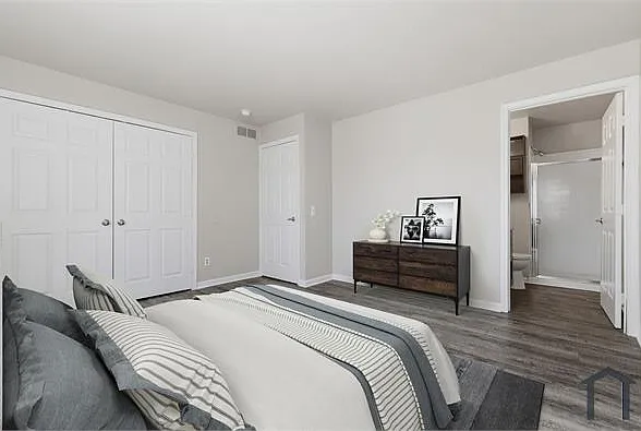 1326 Holmes Rd — Photo 7