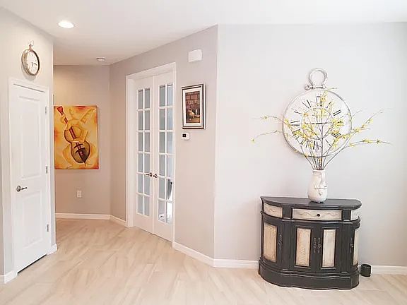 2nd image of 1569 Oceania Dr S