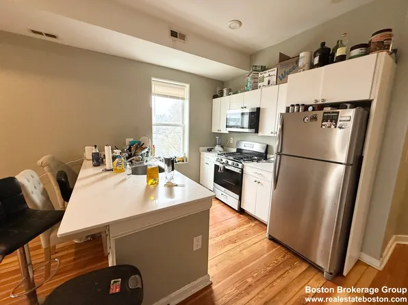 301-305 Dudley St, Roxbury, MA