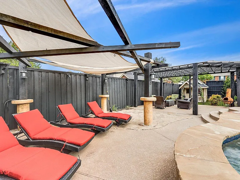 4325 Angelina Dr — Photo 41