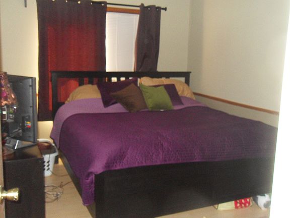 2nd image of 2801 Girard Ave S APT 305