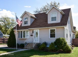 5425 W Kimball Pl, Oak Lawn, IL 60453