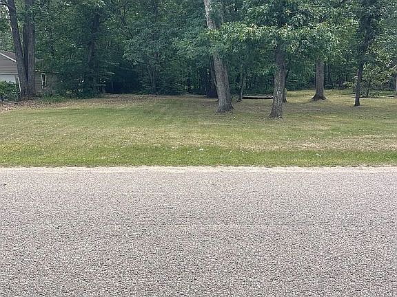 2nd image of 6795 Louise Dr