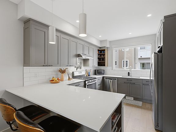 4th image of 1393 9th Ave #118