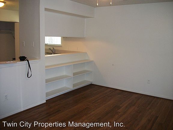 3rd image of 218 Richards St APT B