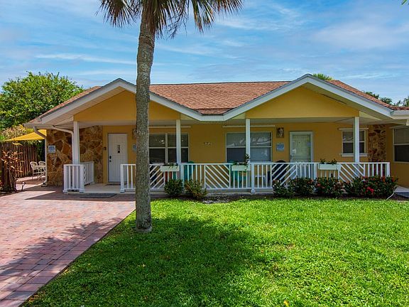 2nd image of 920-922 Tropic Dr