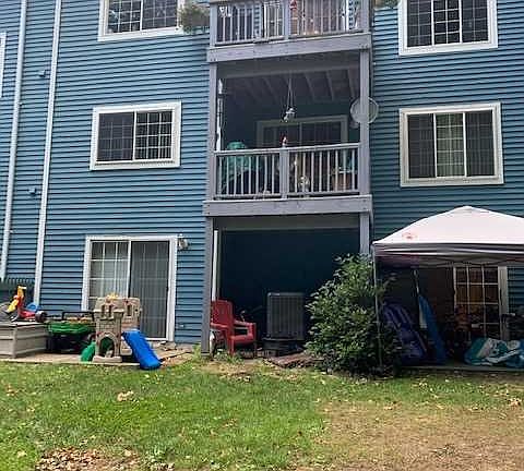 2nd image of 402 Bentley Ct