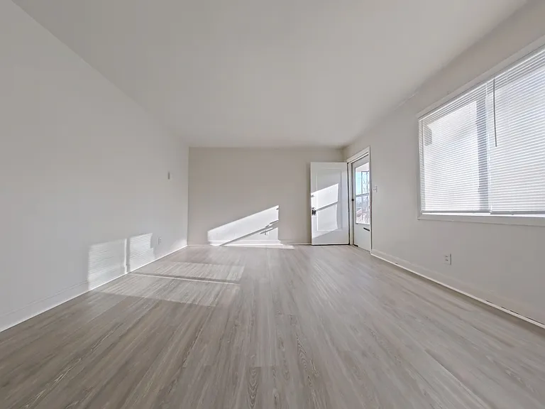 610 Hawthorne Ave #B — Photo 4