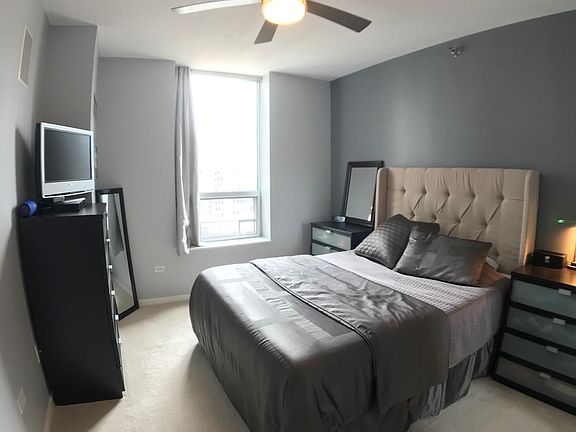 5th image of 330 W Grand Ave APT 1306