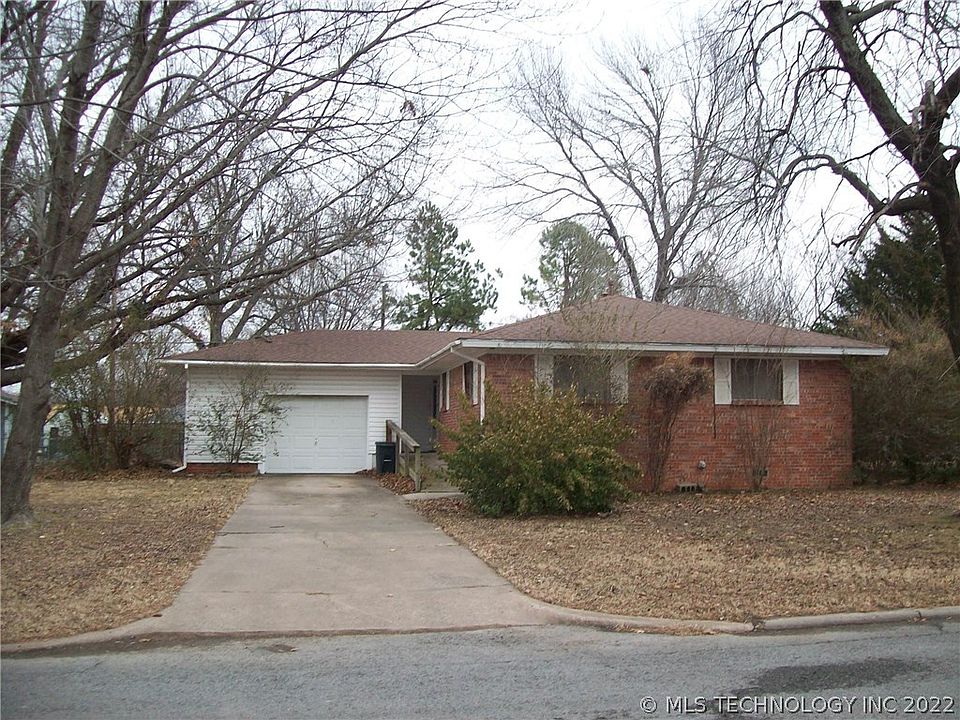 1st image of 1003 Lewis St