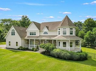 37 High Meadow Rd, Campbell Hall, NY 10916