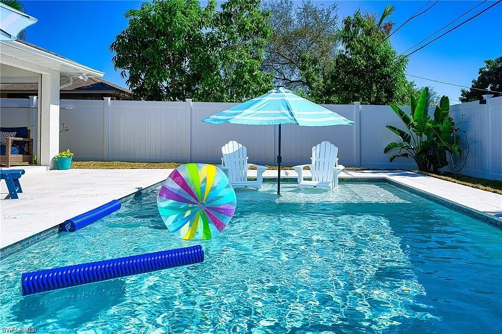 3 bed, 2.0 bath, 1968 sqft, $12,000 — Photo 1