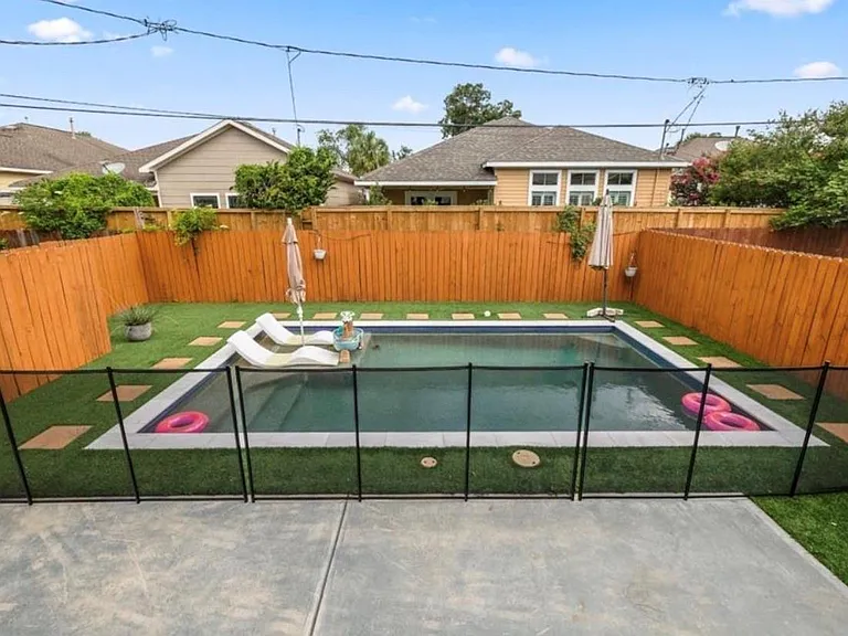 406 Yale Oaks Ln — Photo 20