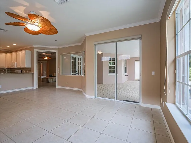 2116 Sea Mist Ct — Photo 9
